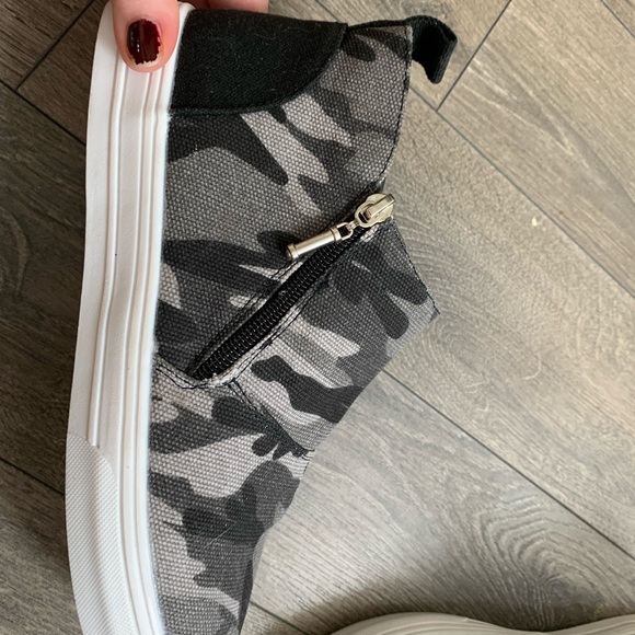 Brand new camo sneakers Shein size euro 39 - Picture 2 of 5